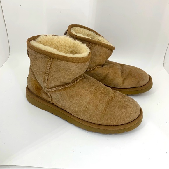 UGG Shoes - UGG Classic Mini Sz 6